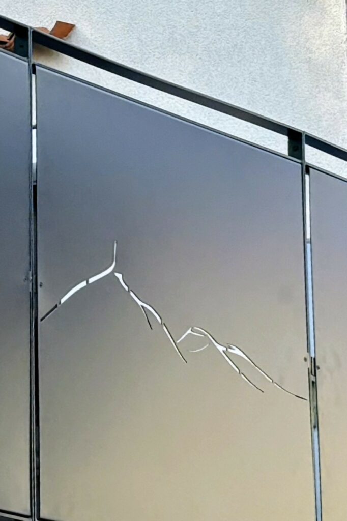 garde corps metallerie motifs taille laser sur mesure clermont ferrand faireonlycreations puy de dome 