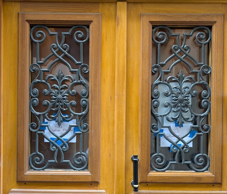 grille de defense protection porte ferronnerie art restauration sur mesure grande porte securite clermont ferrand faireonlycreations puy de dome